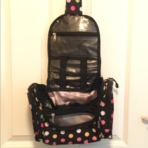 Everest brand travel make up bag.